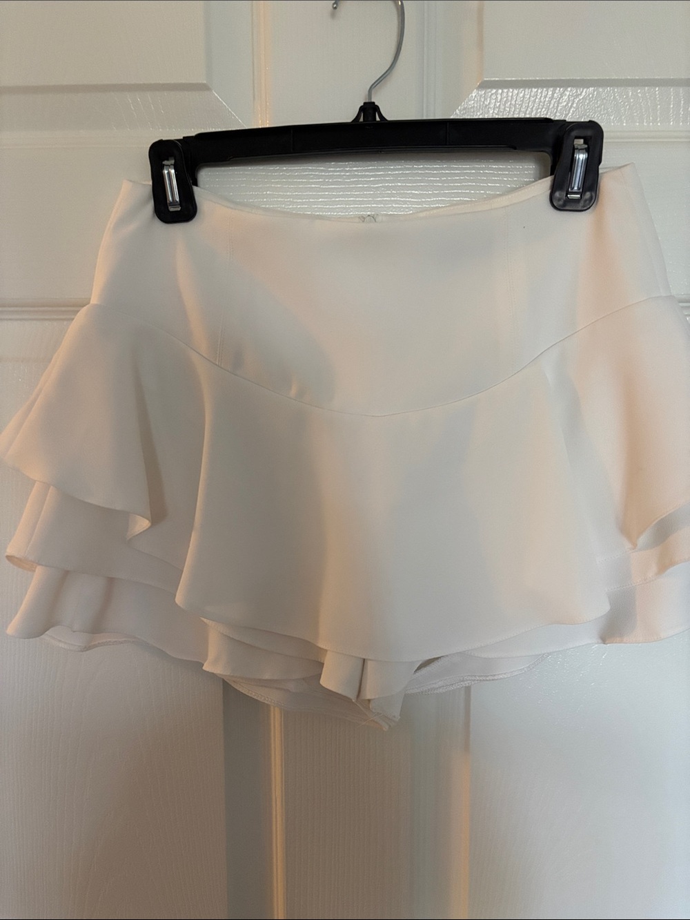 Zara Women's White Ruffle Tiered Skort